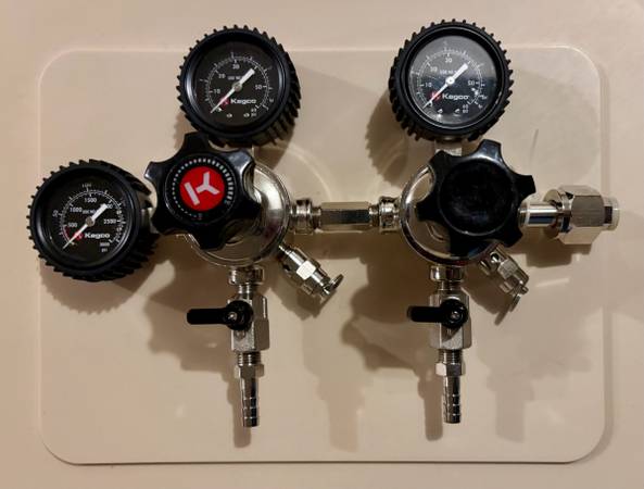 Kegco 2 Tap CO2 Regulator 1
