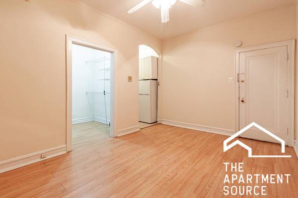 Studio on Tree Lined Residential Street EZ Access Trader Joe's & Lake 1