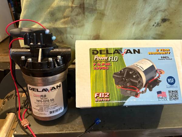 12 volt spray pump 1