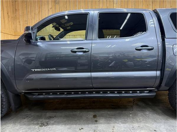 2017 Toyota Tacoma Double Cab - Photo 12
