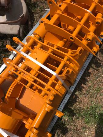 Mini excavator attachment set 1