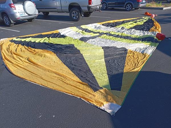Spinnaker Sail (for 27" sailboat - $75 (Bellingham)63435874692097126