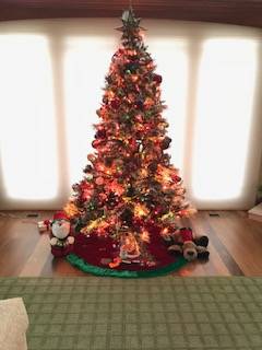 7 ½’ Fiber Optic Pre-lit Partially Flocked Christmas Tree 1