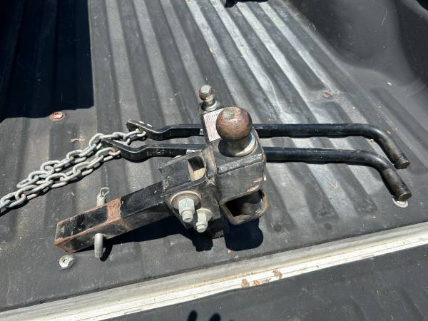 Weight-Distribution Equalizer hitch 1