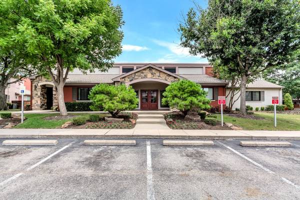 $1,155 / 1hab - 686ft2 - Lavaplatos, Áreas para picnic, Patio (4500 Sojourn Dr, Addison, TX)63796555317505124