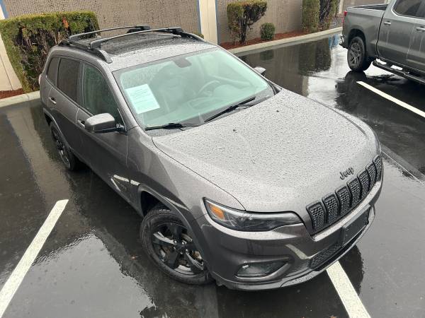 2019 Jeep Cherokee Altitude 4X4 - $13,900 (Auburn)63482947596803122