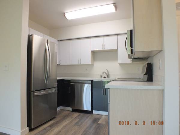 $2,050 / 2br - 800ft2 - $2050 2 HAB 1 BAÑO UNIDAD EN ESQUINA, VISTA A LA MONTAÑA (Northgate)63808083647747121
