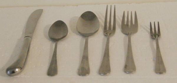 Gran Royal Pattern Stainless Steel Silverware Set for 8 people 1