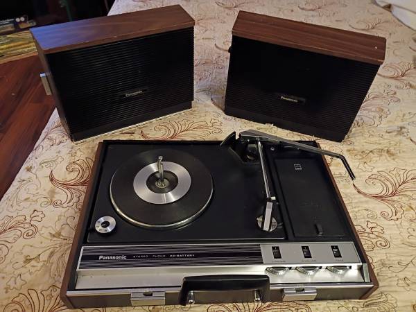 Panasonic Model SG-635 Record Player ⏺️ 1