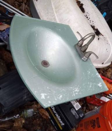 Frosted glass sink 1