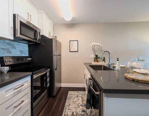 $2,150 1 FREE MTH + Resort Feel - Parcel Lockers - Pool & Lounge (Hillcrest)63657092451843124