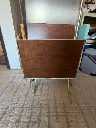 MCM TV Trays w stand 1