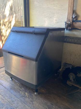 ice bin for ice machine 1