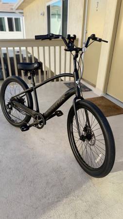 Electra Townie Go! 7D Step-Over (Matte Black - Internal Battery) 1