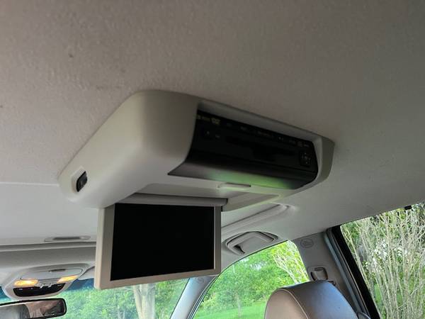 Toyota Sienna 2009 XLE Limited AWD - $4,800 (Bryantsville)63624960115843124