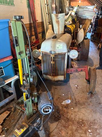 Old Ford Tractor 1