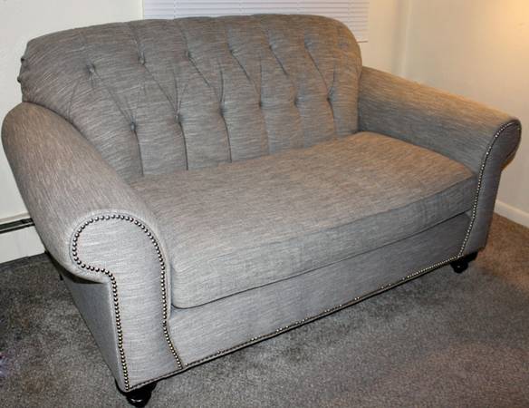 Loveseat 1