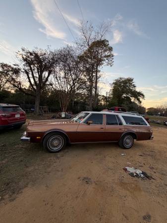 1978 Olds Custom Cruiser 1