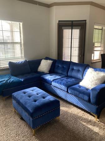 Sectional w/ottoman 1