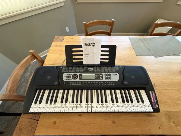 54 Keys Keyboard Piano (RockJam) 1