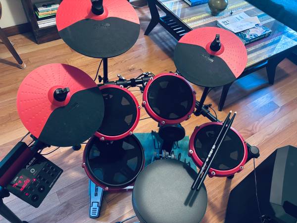Alesis Nitro Max 8 Piece Electric Drum Kit & Throne 1