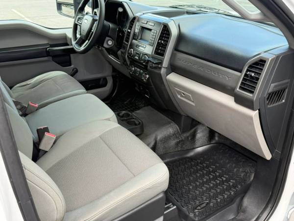 2017 Ford F550 Super Duty - Photo 14
