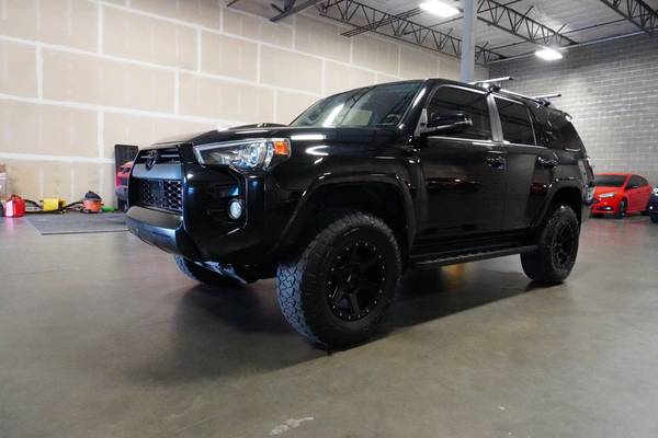 2020 *Toyota* *4Runner *TRD Off Road Premium 4WD* Midni - $31,991 (Stouffair Motors)63469776000641121