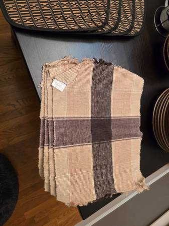 Place mats set of 4 1