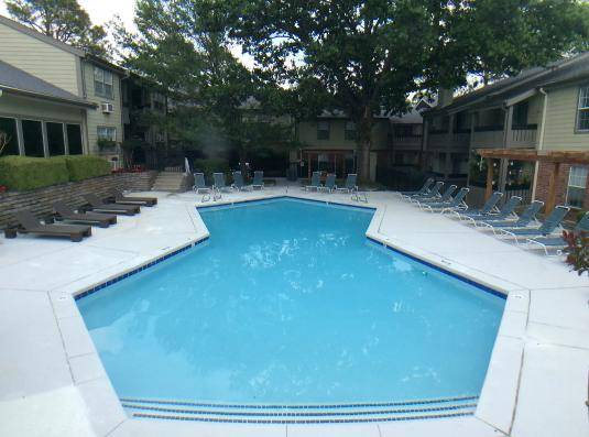$695 / 1br - 600ft2 - Walk-in Closet with Shelves, Ceiling Fans, Planned Social Activities (Midtown)63981976825347124