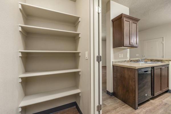 $1,625 / 2br - 990ft2 - Must-See 2 BR/2 BA Apartment with Pet Play Area Fun (Meridian)63981532713218121