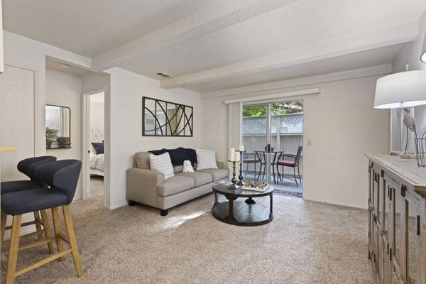 $1,829 / 2br - 838ft2 - 2 habitaciones/2 baños, estilo clásico, ¡vida funcional! ---¡PRÓXIMAMENTE! (Modesto)63970308056707122