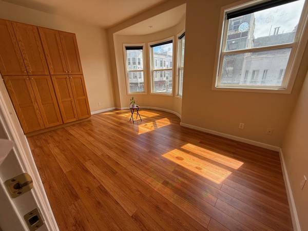 $1,050 / 6br - Prime North Beach, newer remodeled, unfurnished private room for rent (north beach / telegraph hill)63847025702659120