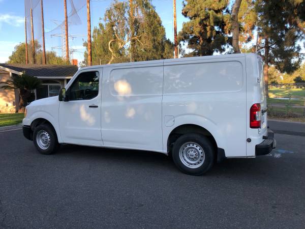 2020 Nissan cargo van 1500 - $8,90063618239675011123