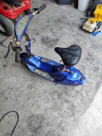 Little moped 1