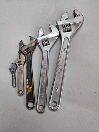 5 CRESCENT / ADJUSTABLE WRENCHES 1