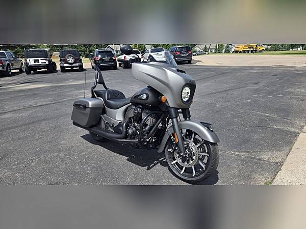 2020 INDIAN CHIEFTAN Motorcycle 1