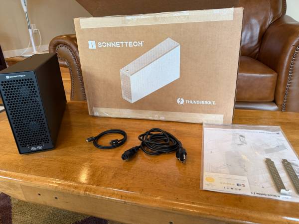 Mint Sonnet Technologies Echo II DV 2 slot Thunderbolt 5 TB5 to PCIe 1