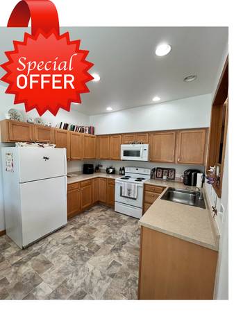 $1,825 / 2br - 1503ft2 - HALF OFF 1ST MONTH'S RENT,  2 Bed/2 Bath Condo W/attached Garage (Sumas)63920959144579120