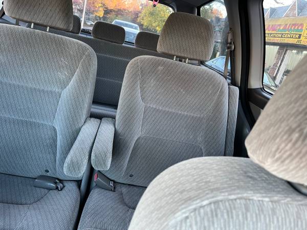 2004 Honda Odyssey - $3,300 (East Elmhurst)63654720358657121
