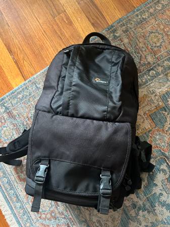 Lowepro Fastpack AW 200 1