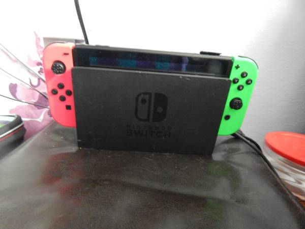FOR SALE NINTENDO SWITCH OLED 1
