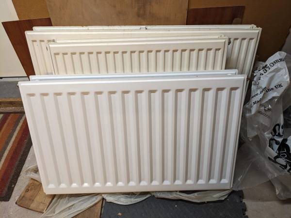 3 White Radiators – Good Condition £10 each 1