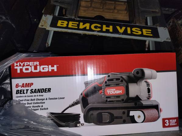 New still in the box Belt sander 1
