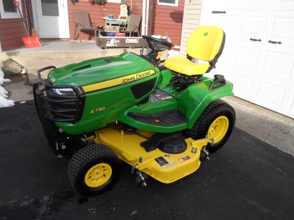 2022 JOHN DEERE X730 26 HRS 60" DECK 1
