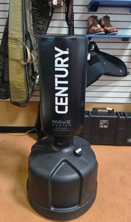 Century Original Wavemaster Freestanding Heavy Punching Bag 1