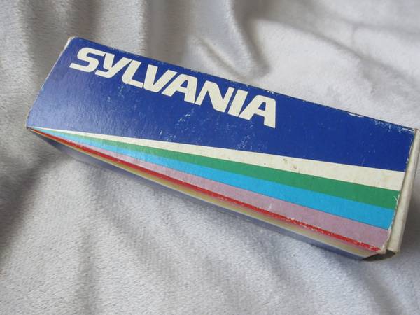 LÁMPARA DE PROYECCIÓN VINTAGE SYLVANIA TUNGSTENO HALÓGENA DYS-DYV-BHC 600W 120V - $10 (Winston-Salem)62973885825539121