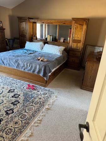 solid oak 3 piece King size bedroom set by Furniture Traditions. 1