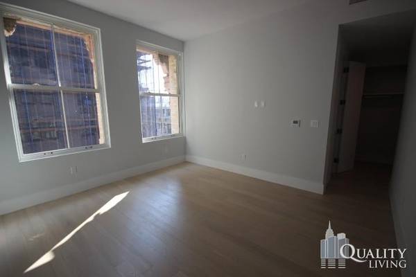 $16500.00 / 4br - 2000ft2 - MASSIVE GUT RENOVATED CORNER SOHO LOFT IN PREWAR ELEV BLDG 11 WINDOWS (SoHo)63788409103107123