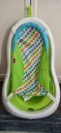 Fisher Price Baby-Toddler Bath Tub 1