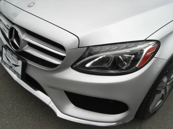 2015 Mercedes Benz C300 4Matic awd  all records nav skyroof Michelins - $10,599 (Escondido)63624789133443124
